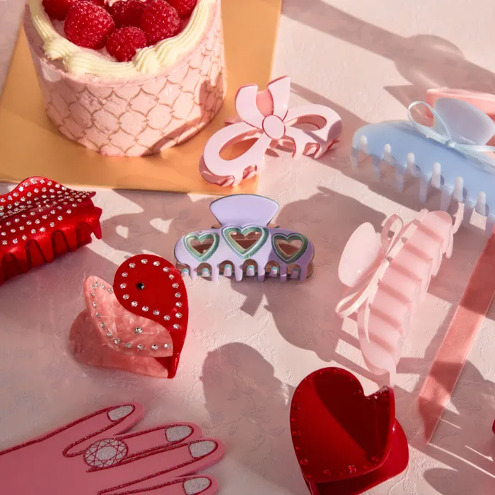 Balanced Heart Claw shopsnackbreak Necklaces Balanced Heart Claw shopsnackbreak Necklaces