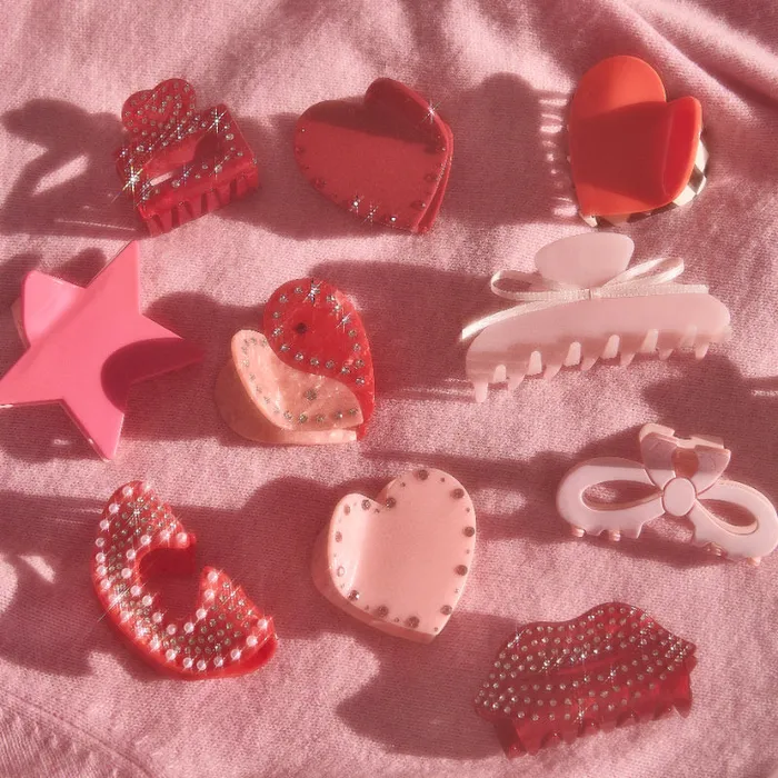 Balanced Heart Claw shopsnackbreak Necklaces Balanced Heart Claw shopsnackbreak Necklaces