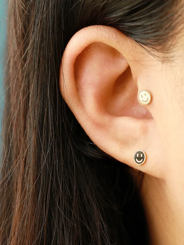 Earrings MinimalBijoux 14K Gold Tiny Smile Cartilage Earring 20G18G16G
