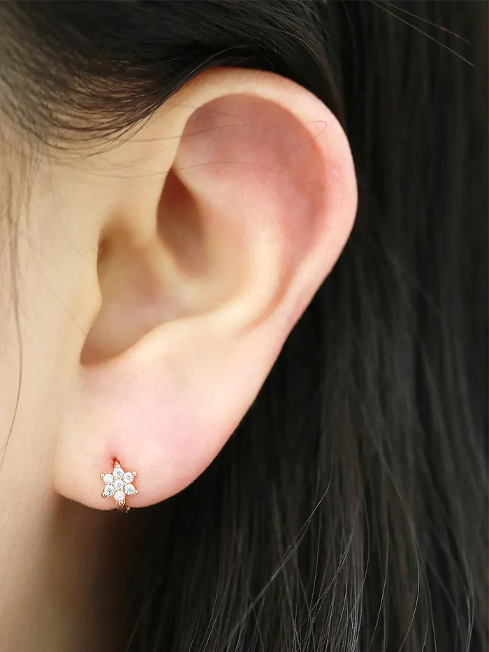 Earrings MinimalBijoux 925 Silver Flower Hoop Earring