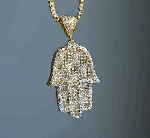 MICRO HAMSA HAND NECKLACE apollo31gold Necklaces