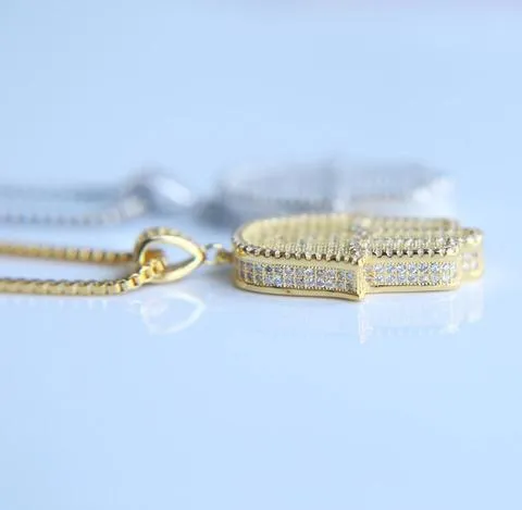 MICRO HAMSA HAND NECKLACE apollo31gold Necklaces
