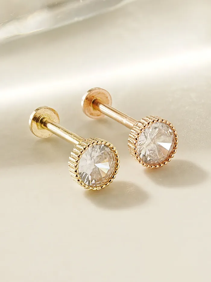 MinimalBijoux 14K Gold Simple Round Internally Threaded Labret Piercing 18G16G Rings MinimalBijoux 14K Gold Simple Round Internally Threaded Labret Piercing 18G16G Rings