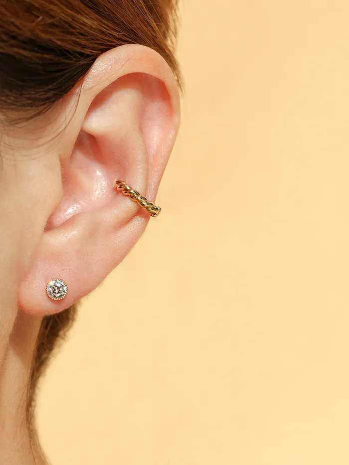 MinimalBijoux 14K Gold Simple Round Internally Threaded Labret Piercing 18G16G Rings