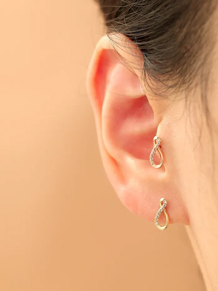 MinimalBijoux Earrings 14K Gold Infinite Cubic Cartilage Earring 18G16G