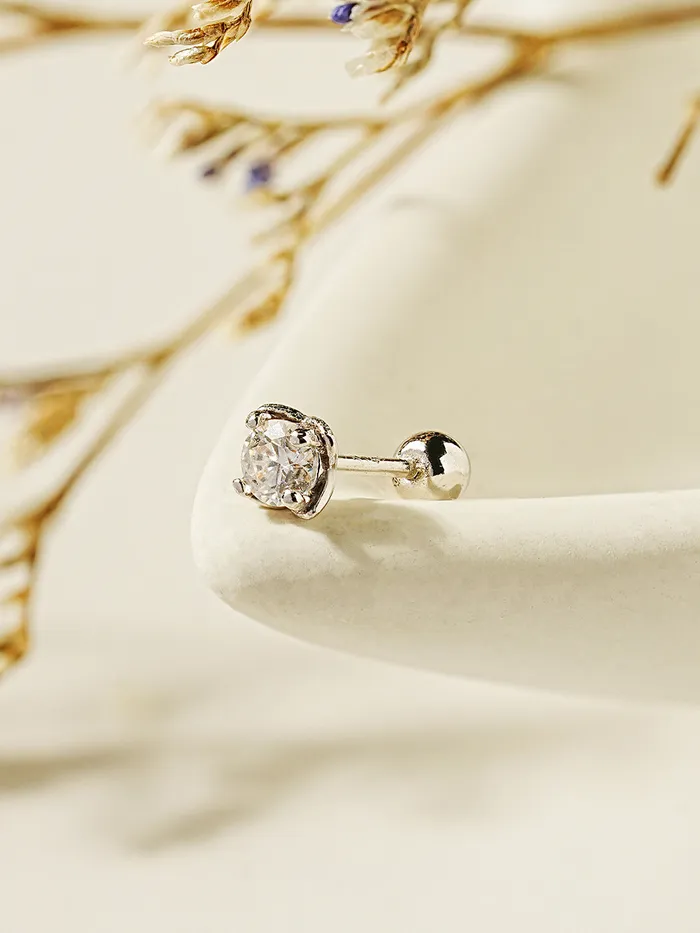 MinimalBijoux Earrings 14K Gold Moissanite Kare Cartilage Earring 20G18G16G