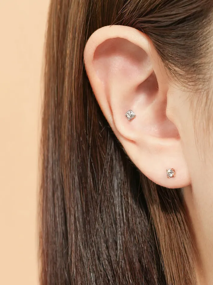 MinimalBijoux Earrings 14K Gold Moissanite Kare Cartilage Earring 20G18G16G