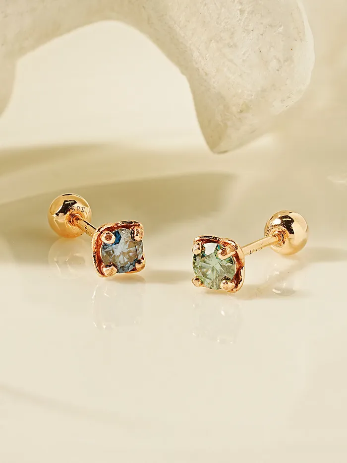 MinimalBijoux Earrings 14K Gold Moissanite Kare Cartilage Earring 20G18G16G