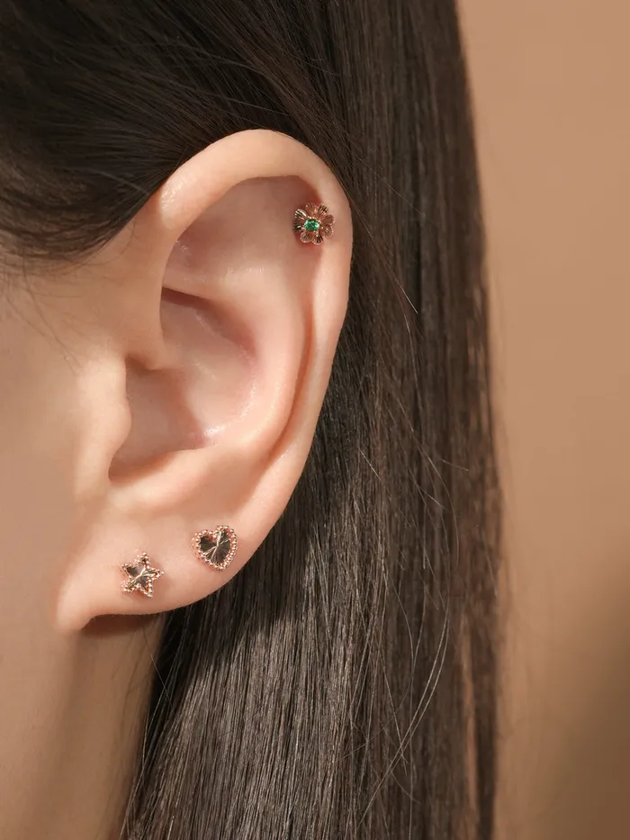 MinimalBijoux Earrings 14K Gold Volume Cutting Heart Star Cartilage Earring 18G16G