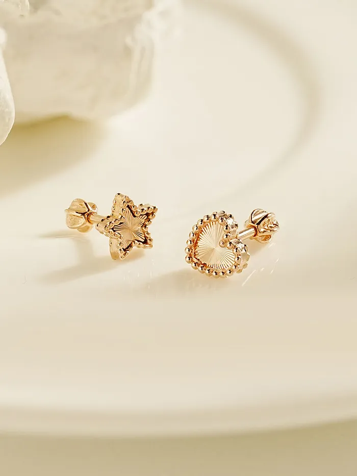 MinimalBijoux Earrings 14K Gold Volume Cutting Heart Star Cartilage Earring 18G16G