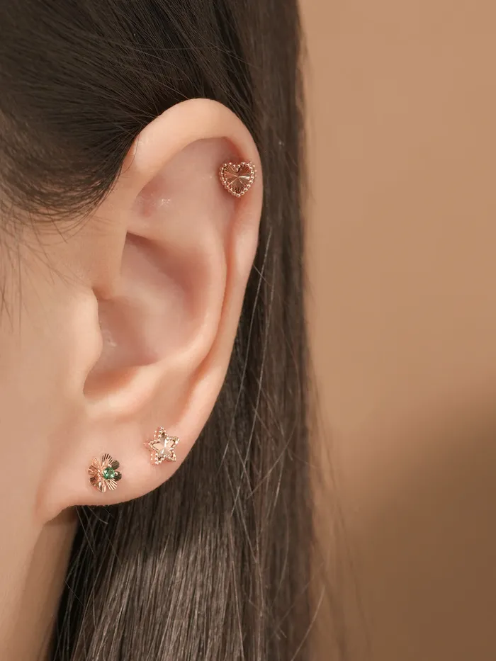 MinimalBijoux Earrings 14K Gold Volume Cutting Heart Star Cartilage Earring 18G16G