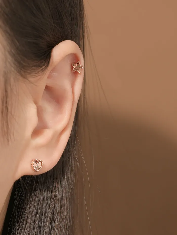 MinimalBijoux Earrings 14K Gold Volume Cutting Heart Star Cartilage Earring 18G16G