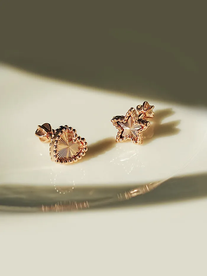 MinimalBijoux Earrings 14K Gold Volume Cutting Heart Star Cartilage Earring 18G16G