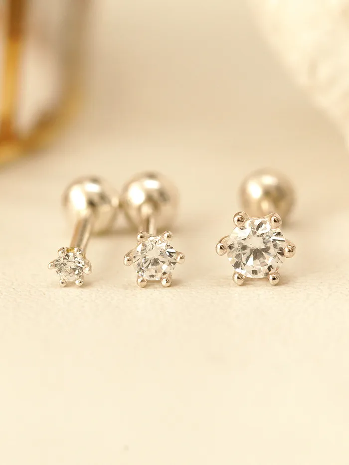 MinimalBijoux Earrings 925 silver Cubic sixpronged cartilage earring 16G