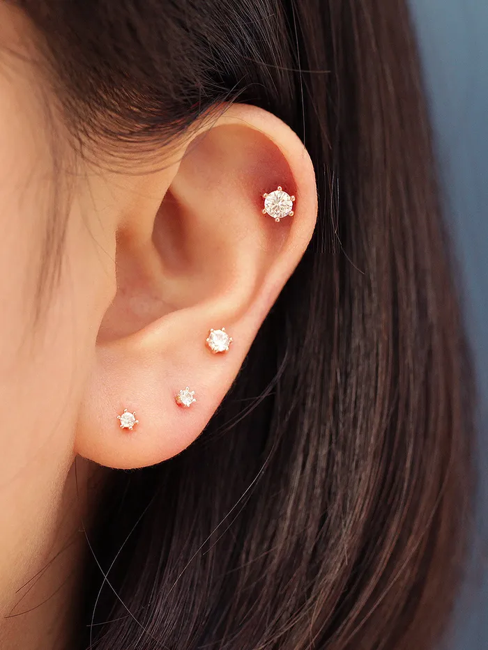 MinimalBijoux Earrings 925 silver Cubic sixpronged cartilage earring 16G