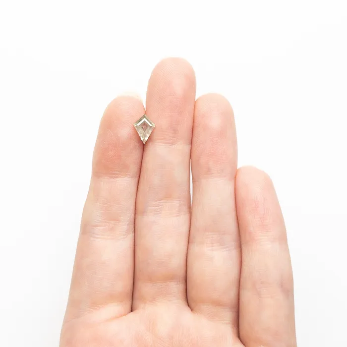 Misfit Diamonds Rings 105ct 843x619x353mm Kite Step Cut 2545515