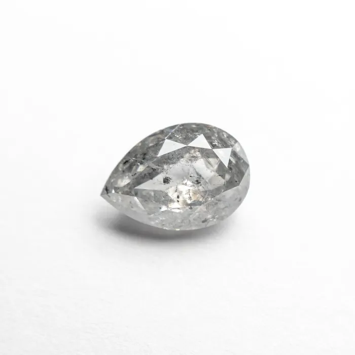 Misfit Diamonds Rings 137ct 804x565x380mm Pear Double Cut 2383445