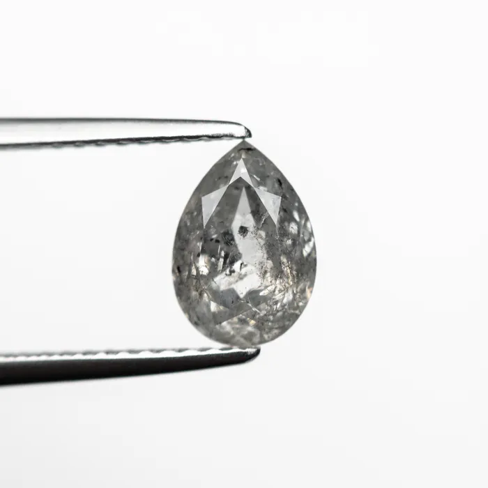Misfit Diamonds Rings 137ct 804x565x380mm Pear Double Cut 2383445