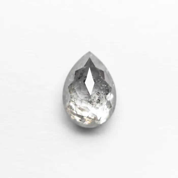 Misfit Diamonds Rings 137ct 804x565x380mm Pear Double Cut 2383445