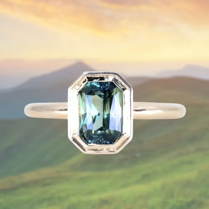 NASHAN Rings 205ct Radiant Cut Green Sapphire Low Profile Bezel Hidden Diamond Halo Solitaire Ring in 14k Yellow Gold