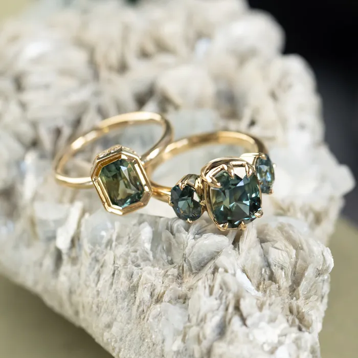 NASHAN Rings 205ct Radiant Cut Green Sapphire Low Profile Bezel Hidden Diamond Halo Solitaire Ring in 14k Yellow Gold