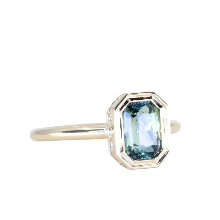 NASHAN Rings 205ct Radiant Cut Green Sapphire Low Profile Bezel Hidden Diamond Halo Solitaire Ring in 14k Yellow Gold