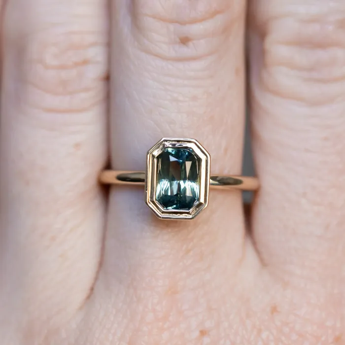 NASHAN Rings 205ct Radiant Cut Green Sapphire Low Profile Bezel Hidden Diamond Halo Solitaire Ring in 14k Yellow Gold