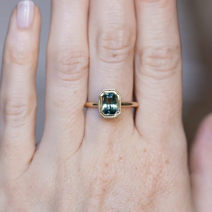 NASHAN Rings 205ct Radiant Cut Green Sapphire Low Profile Bezel Hidden Diamond Halo Solitaire Ring in 14k Yellow Gold