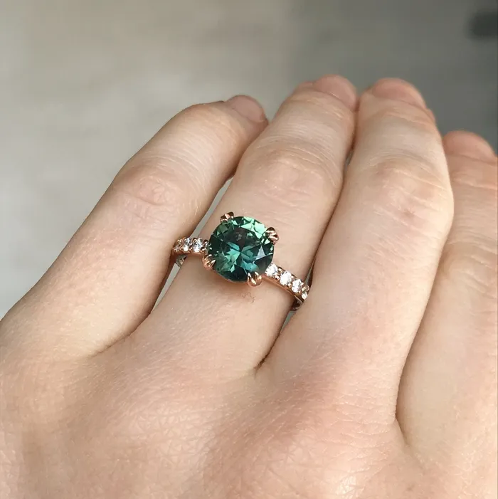 Rings Anueva Jewelry 277ct Round Green Unheated Sapphire and Diamondstudded ring in 14k Rose Gold